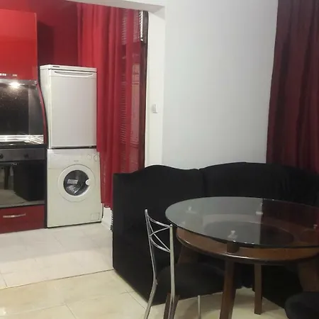 Red Plaza Top Center * Varna